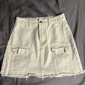 Princess Polly Cream Mini Cargo Skirt Size 2